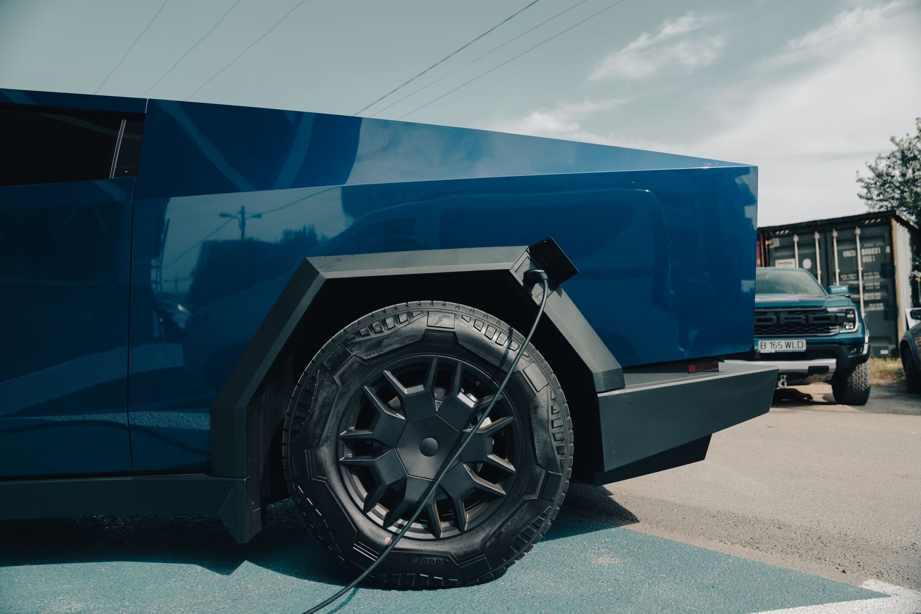 Tesla Cybercab EPA-Certificato: Batteria 48 kWh, 219 HP, Autonomia Competitiva