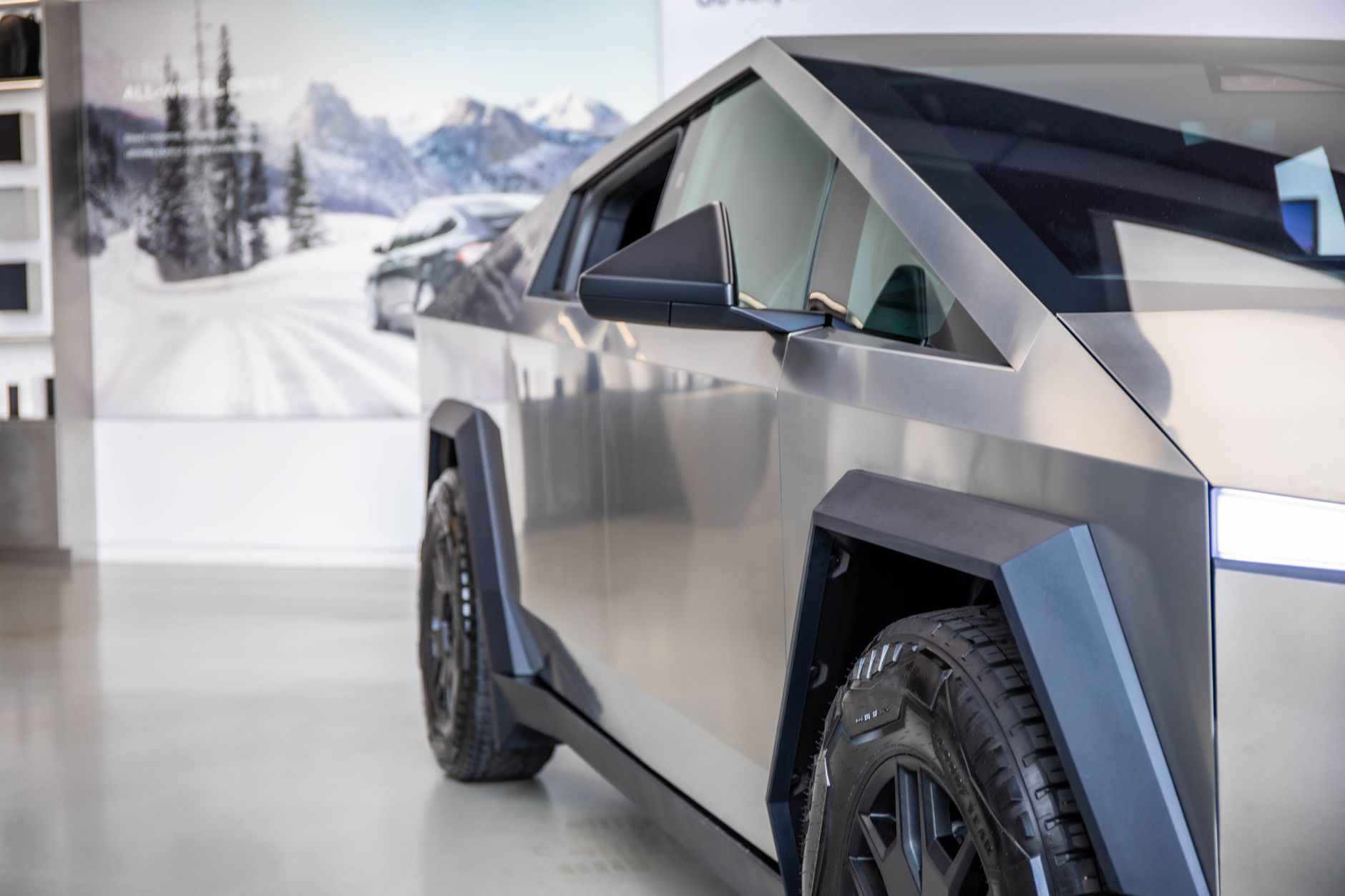 Tesla Cybercab: l’EPA svela batteria 48 kWh, 219 CV e ~293 miglia reali Tesla Cybercab: l’EPA svela batteria 48 kWh, 219 CV e ~293 miglia reali