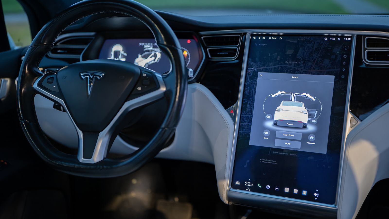 Tesla FSD sotto inchiesta federale per incidente mortale in Texas